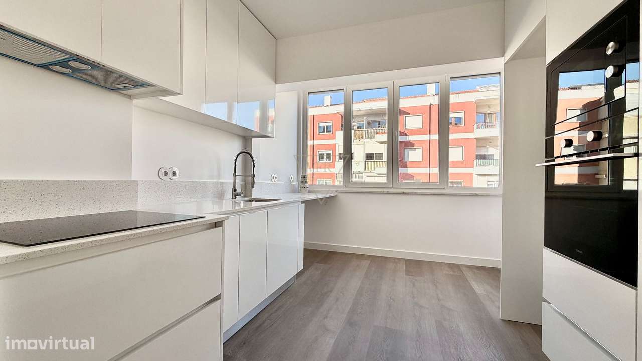 Apartamento T1 à venda na Parede, Cascais – Localização Exclusiva! - Grande imagem: 2/29