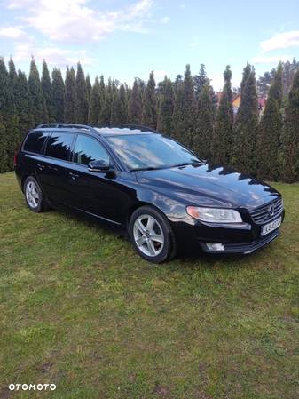 Volvo V70 D2 Black Edition - 1