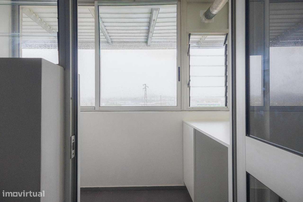 Apartamento T2 Remodelado - Urbanização de Vila D´Este - Vila...-7