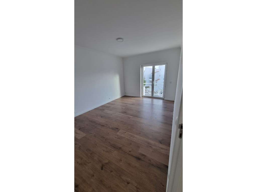 Moradia V3+1 - Ericeira - 323 m2-24