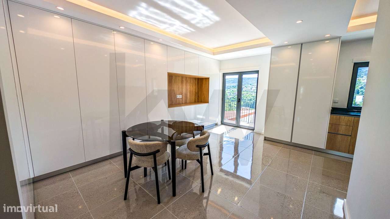 Moradia nova T4+2 Mobilada com Vista Montanha em Lordelo – Vila Real-13
