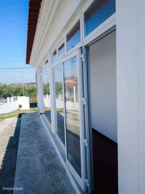 Moradia térrea entre Couço e Coruche - Grande imagem: 2/9