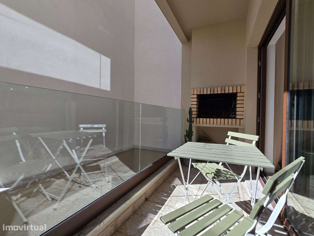 Moradia T4 com garagem baixa de Faro-14