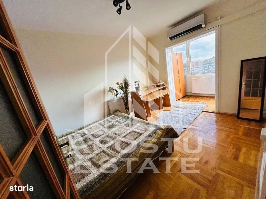 Apartament cu 3 camere in Complexul Studentesc