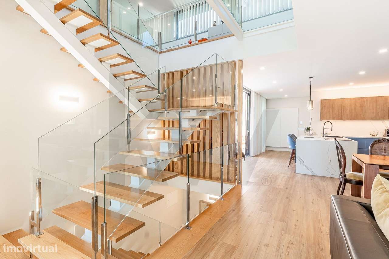 Moradia T3+1 com Vista Mar, Piscina e Design Exclusivo – Caniço, Madei - Grande imagem: 4/32