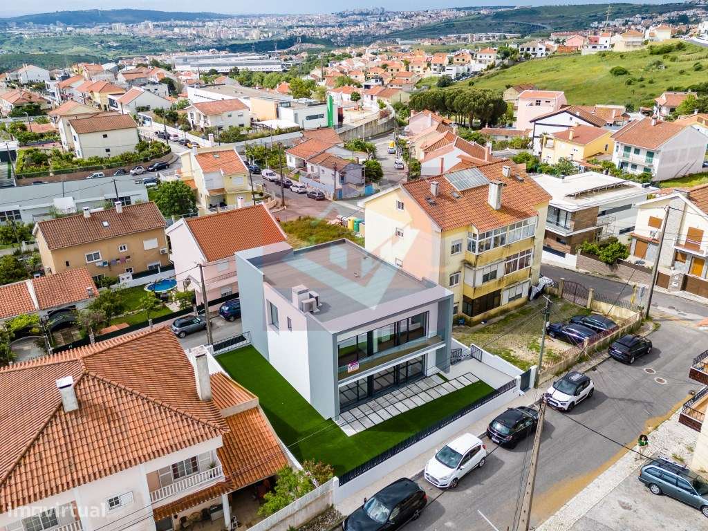 Moradia V5 nova no Bairro do Trigache em Famões-55