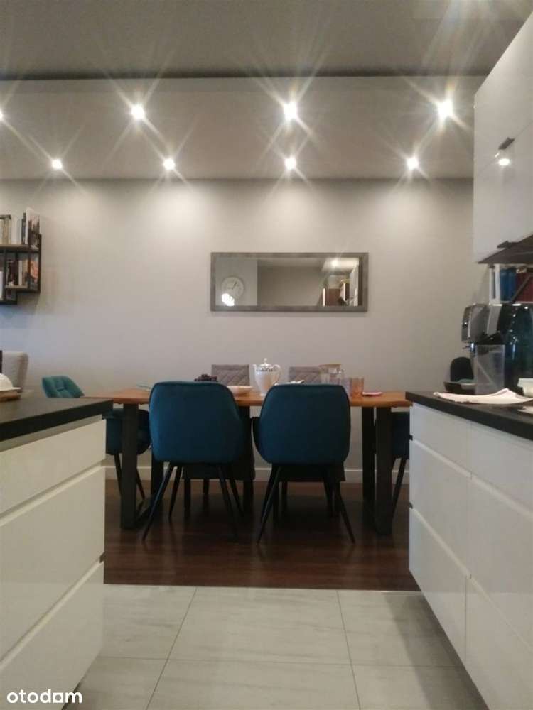 *Węglin, 3 pokojowe, duży balkon, winda, 2 Mp*-0