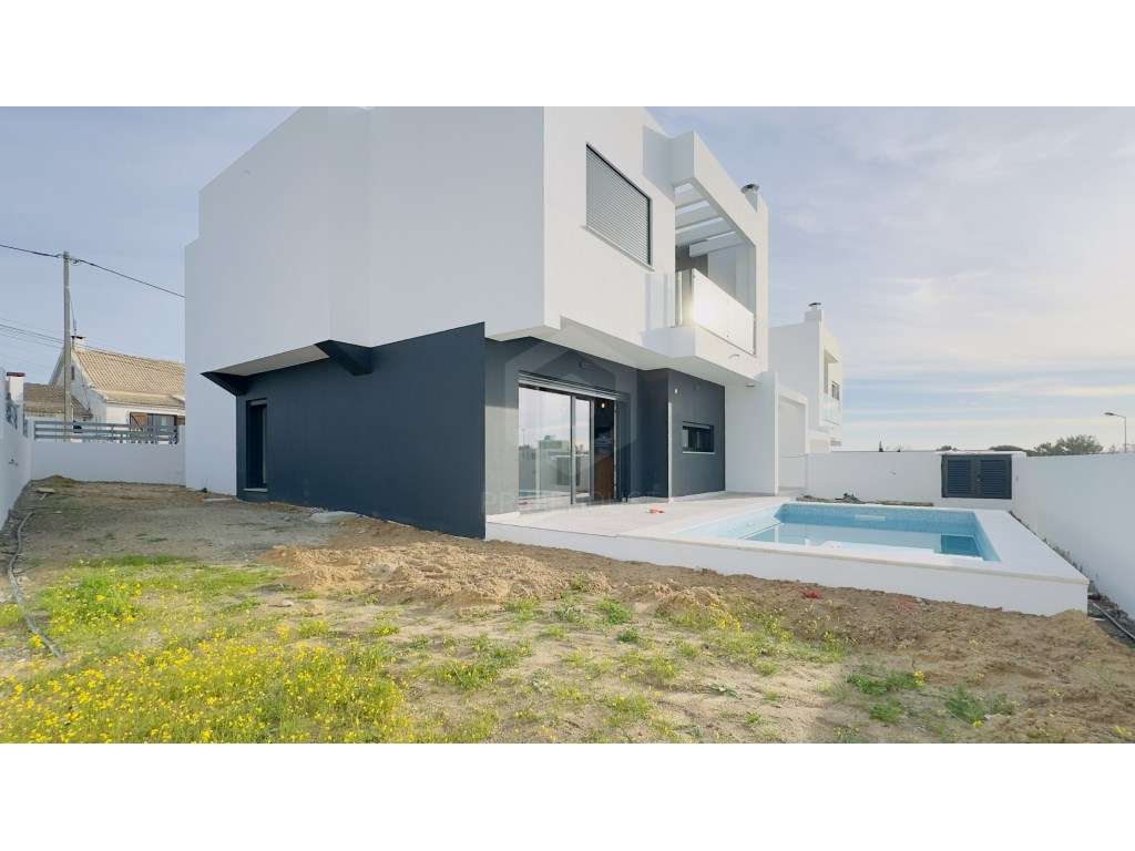 Moradia T4 com piscina - Quintinhas-40