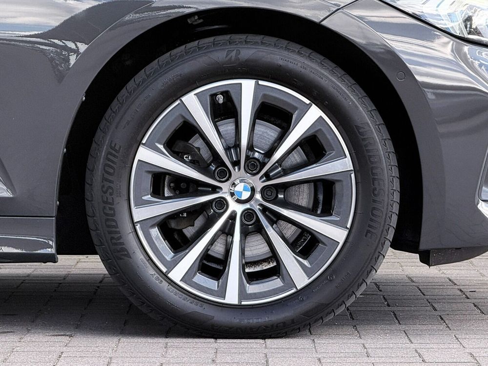 BMW Seria-3 320D Sport Line Shadow 2023 — zdjęcie 3