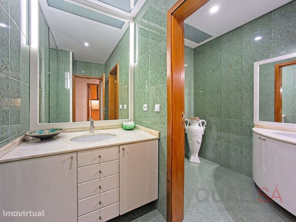 Moradia T5 com piscina, jardim e pomar e com vistas panorâmicas em ...-21