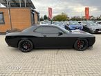 Dodge Challenger - 4