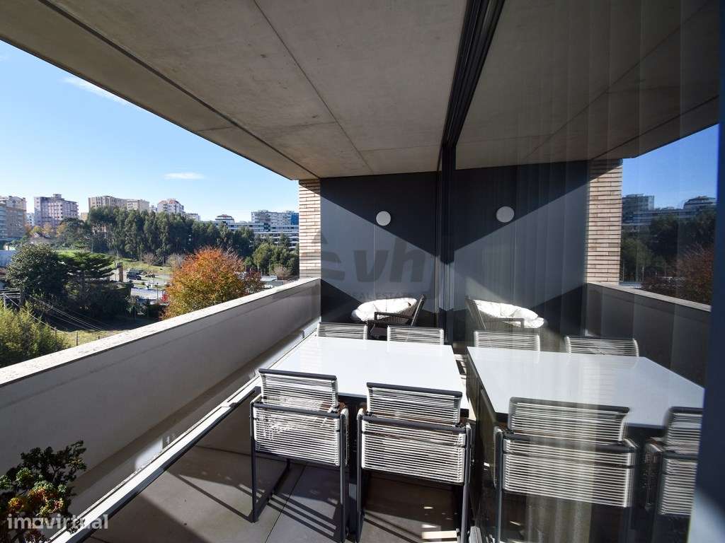 Apartamento T5 localizado no condomínio Jardim das Camélias - Gaia/...-20