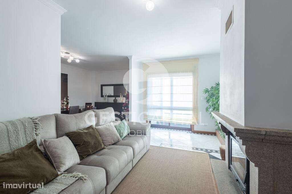 Apartamento T3 com lugar de garagem em Tuías, Marco de Canaveses-10