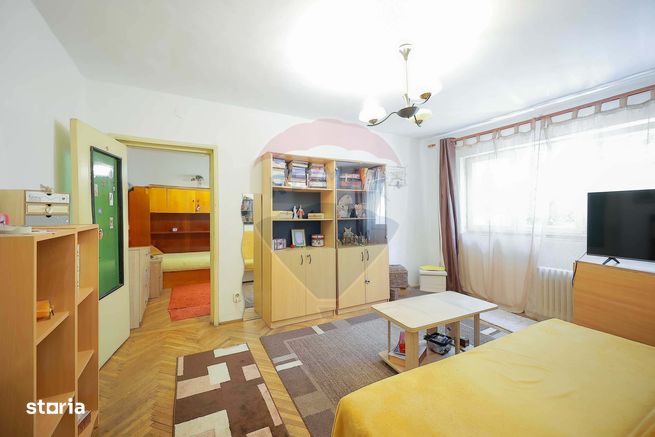Apartament 3 camere de vânzare, Nufarul, Reabilitat, Apă geotermală-1