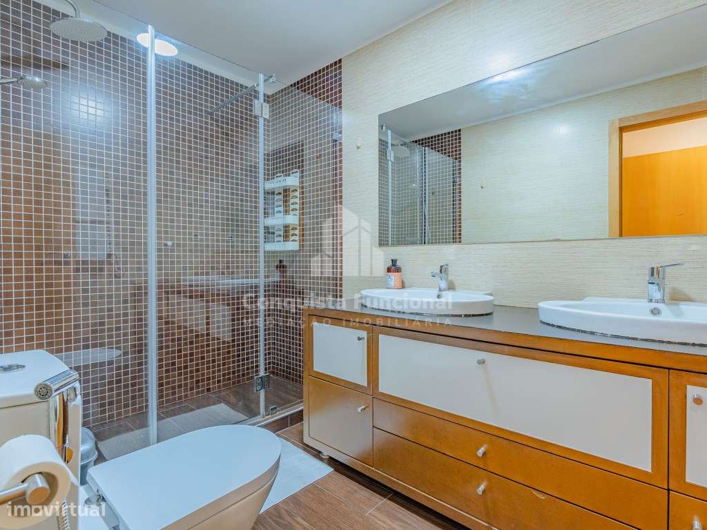 Duplex T2+1 nas Devesas | Totalmente equipado, mobilado e pronto a ...-23