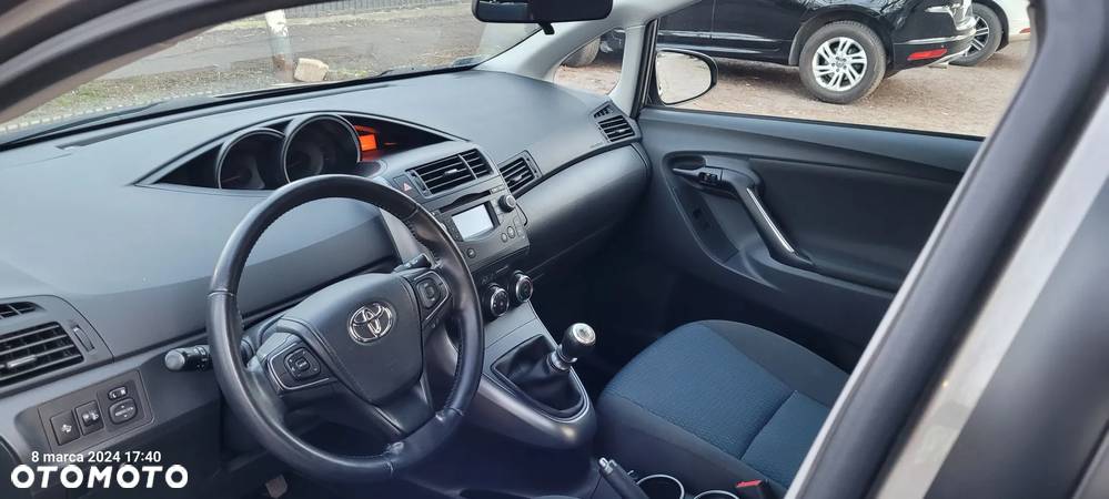 Toyota Verso 1.6 Active - 6