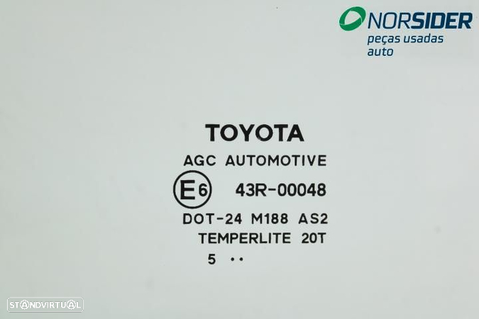 Vidro porta tras esquerda Toyota Yaris|14-17 - 3