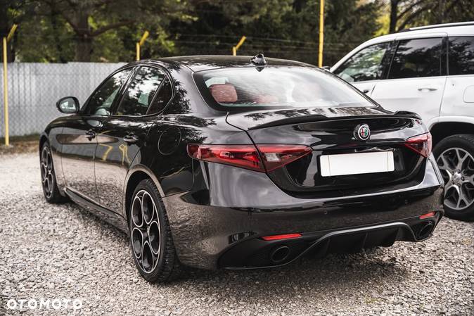 Alfa Romeo Giulia 2.0 Turbo 16V AT8-Q4 Veloce Ti - 7