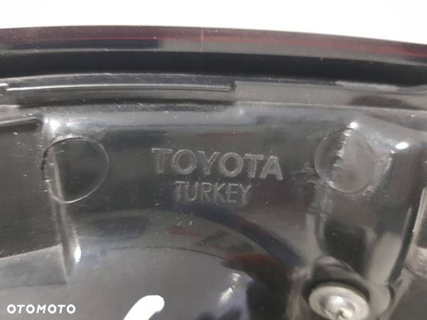 LAMPA TYLNA TYŁ PRAWA TOYOTA COROLLA XII E21 SEDAN 19-24 81550-02D11-00  81561 - 7