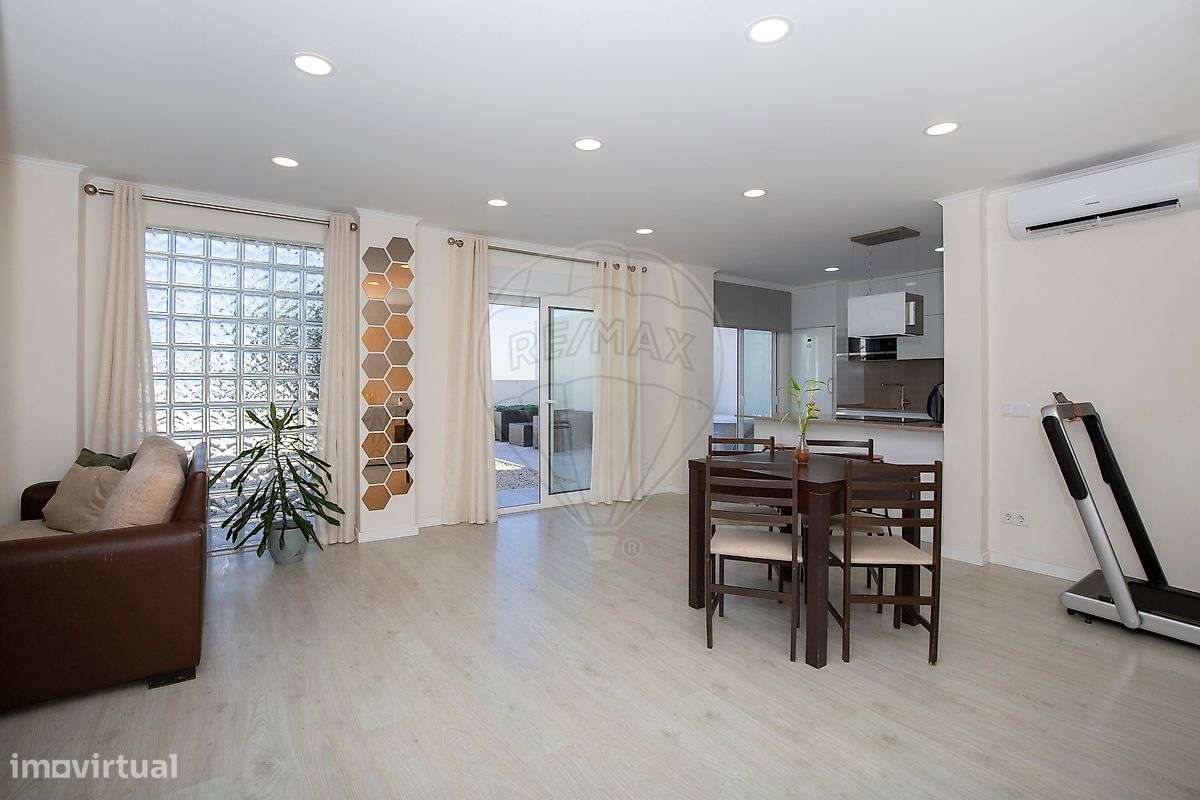 Moradia T2 para venda-9