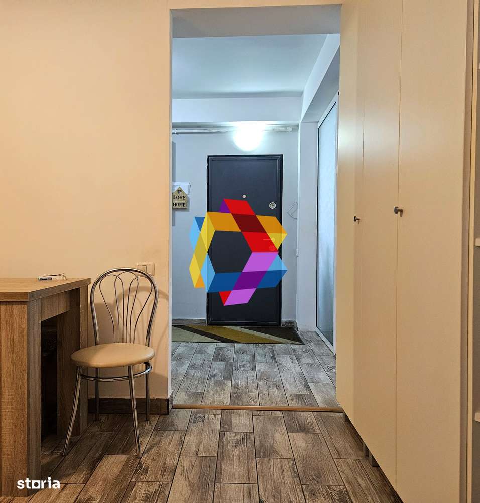 Oportunitate - Apartament cu trei camere in vila, zona Tractorul 70 mp-4