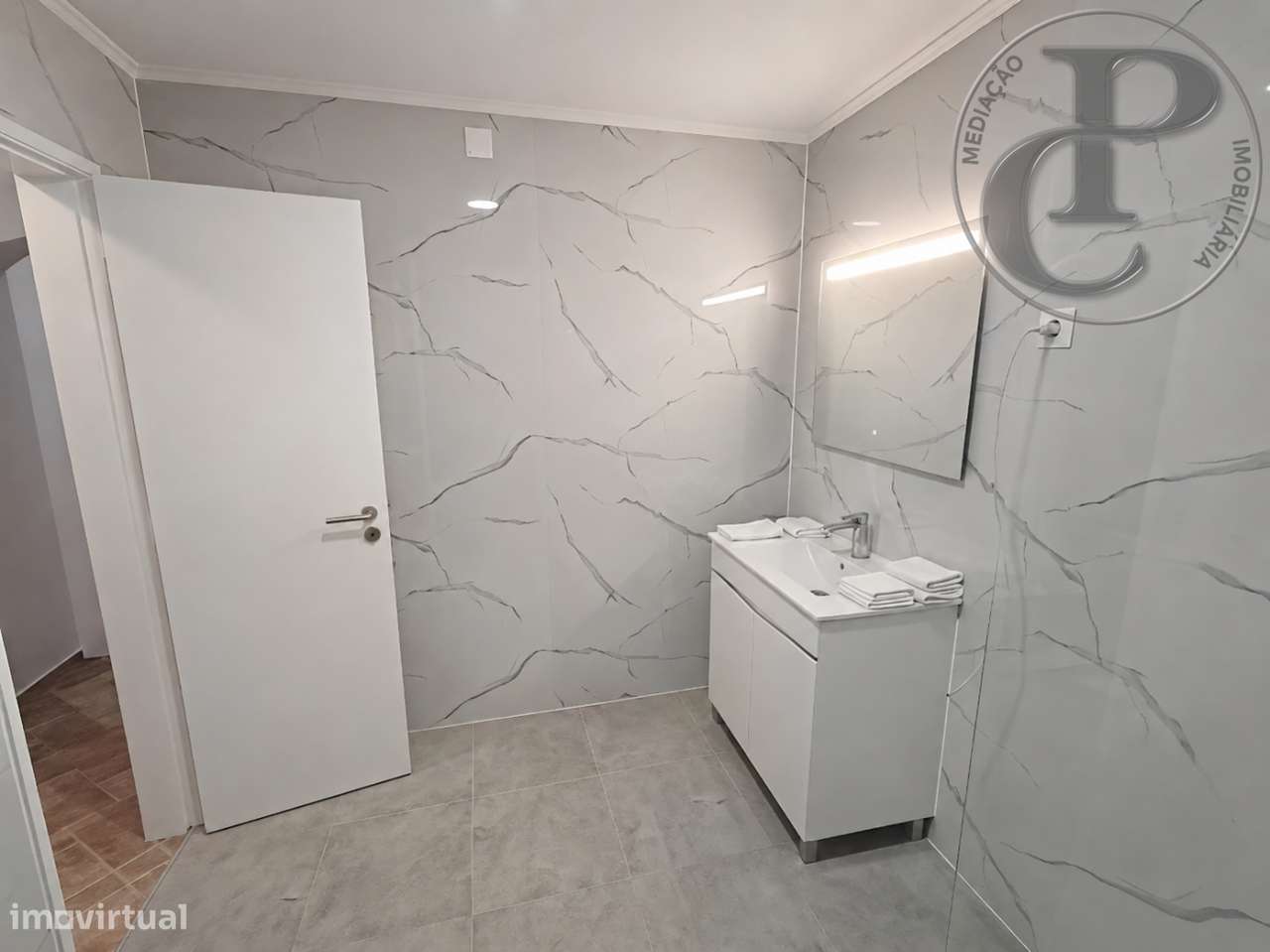 Apartamento T4 na Cruz de Pau-5