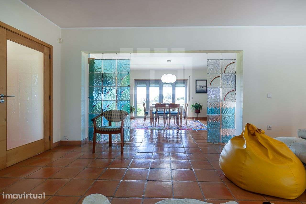 Moradia isolada T4+1 em Canelas - Grande imagem: 4/42