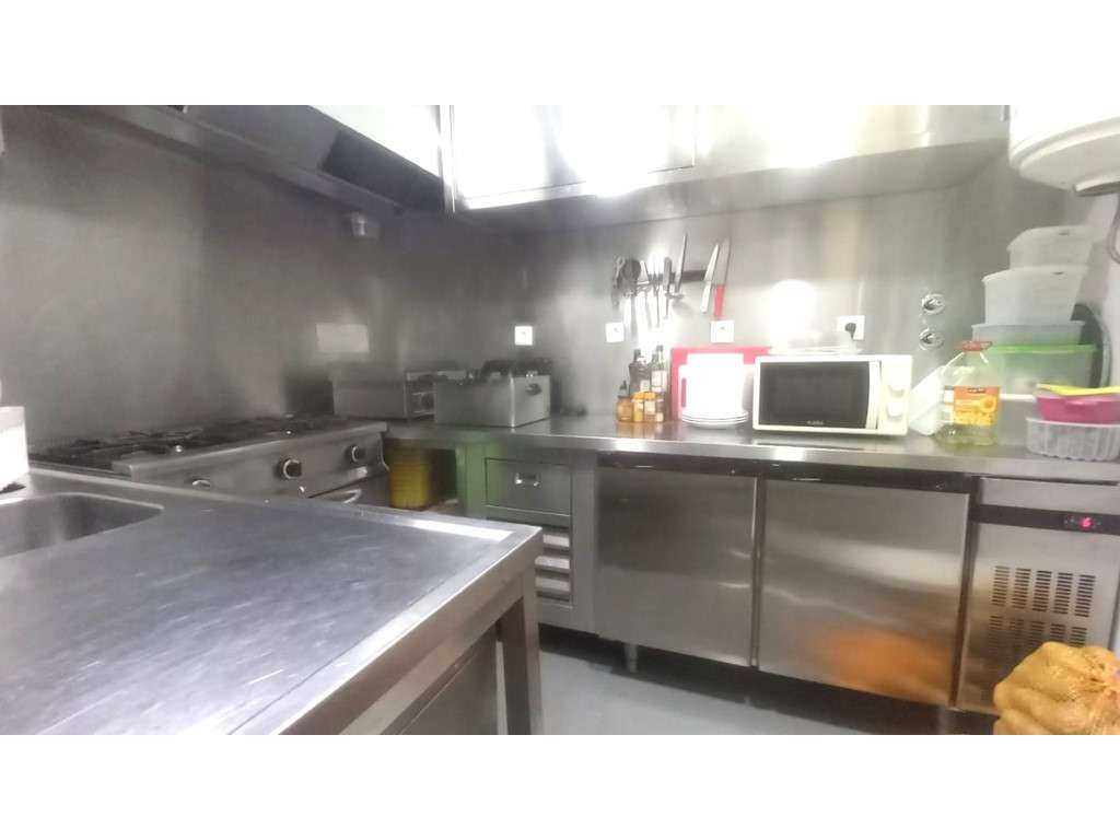 RESTAURANTE / SNACK BAR À VENDA - Localização Premium na Baixa de L... - Grande imagem: 4/9
