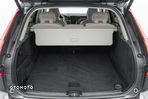 Volvo XC 60 T4 Momentum Pro - 32