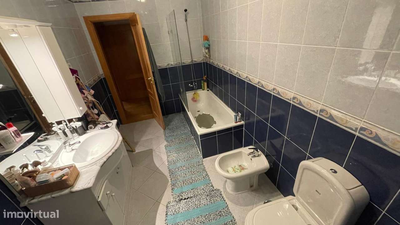 Apartamento t4 na rua Montes Herminios Covilhã-9