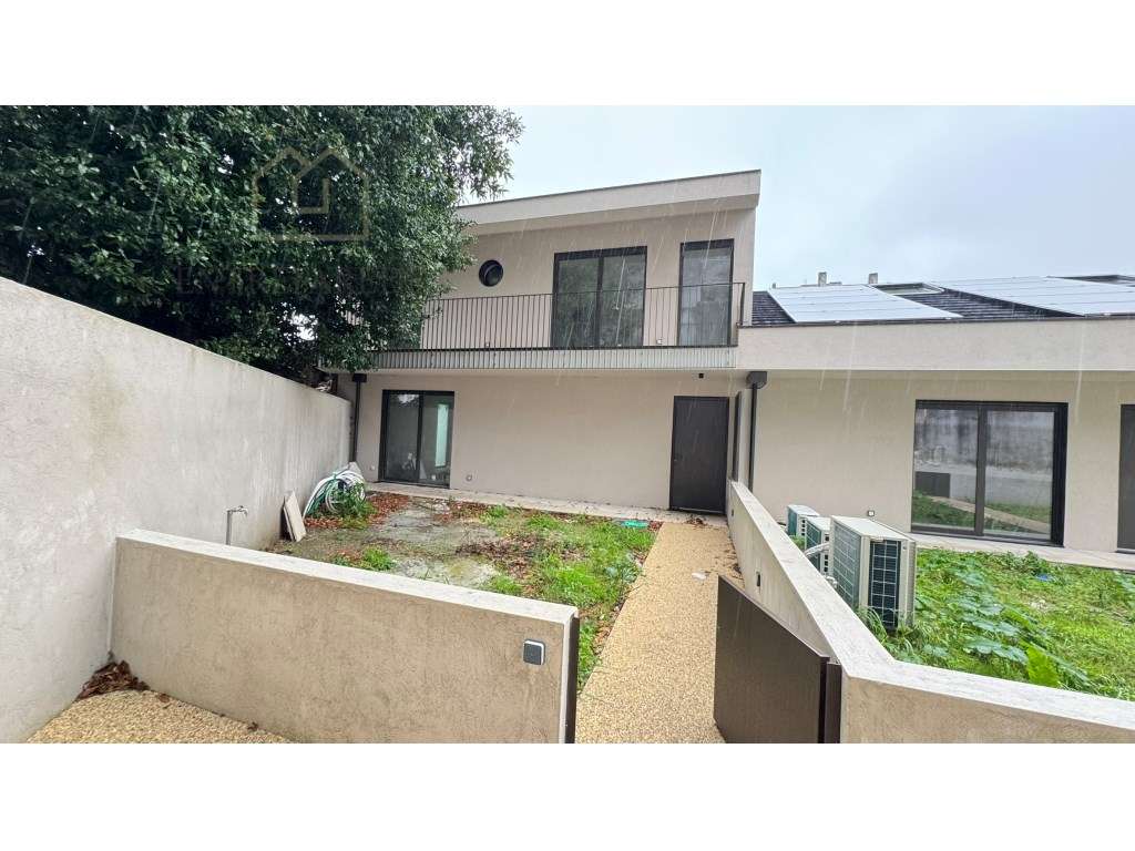 Comprar moradia T2 duplex com lugar de garagem, jardim 50m2 e varan... - Grande imagem: 4/19