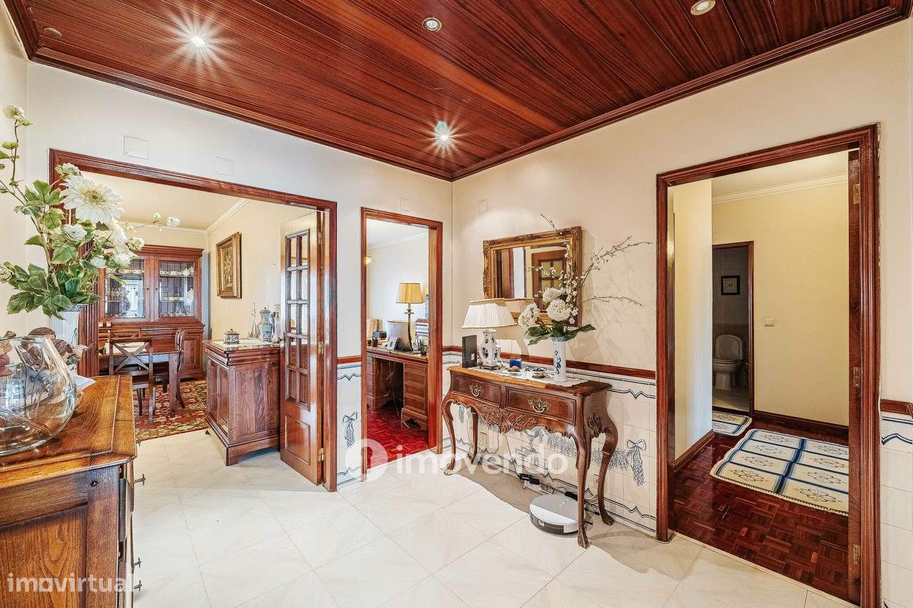 Apartamento T4 com garagem para duas viaturas, em Alverca - Grande imagem: 2/58