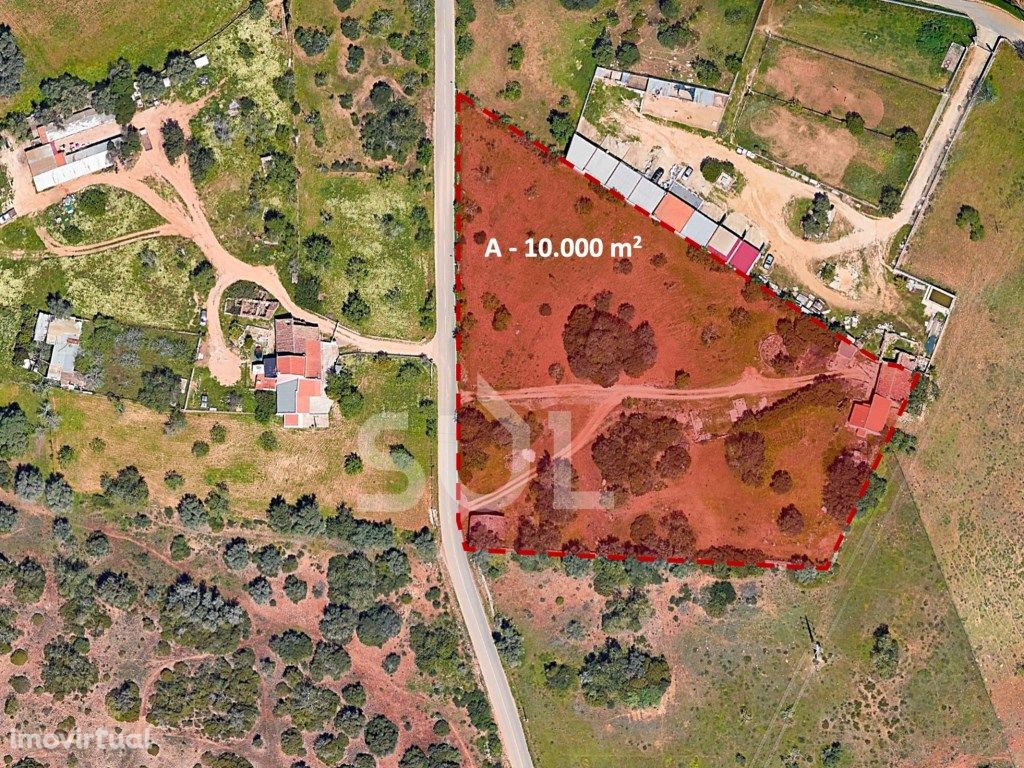 Terreno Misto com dois Urbanos. Ótima localização