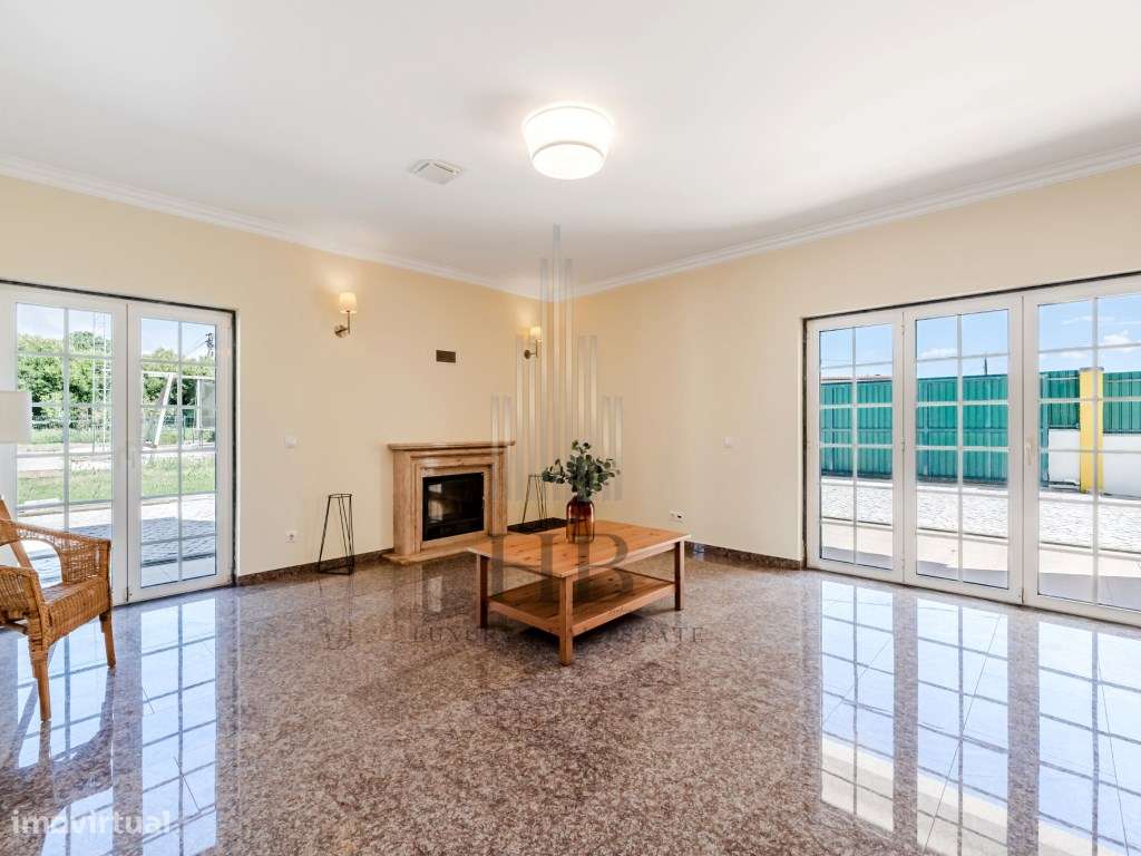 Exclusiva Moradia T4 com Piscina e Jardim |S. Joao das Lampas |Sintra-11