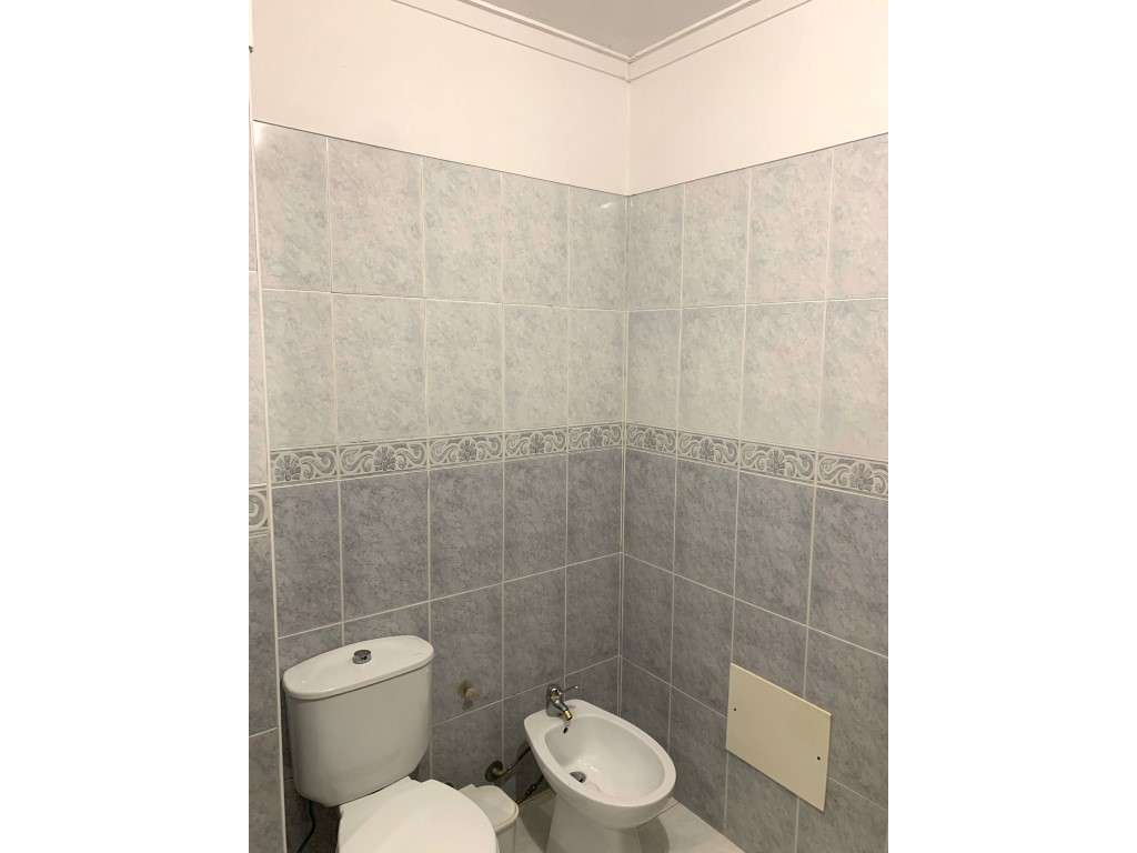 T1 muito espaçoso com 70m² e grande varanda-11