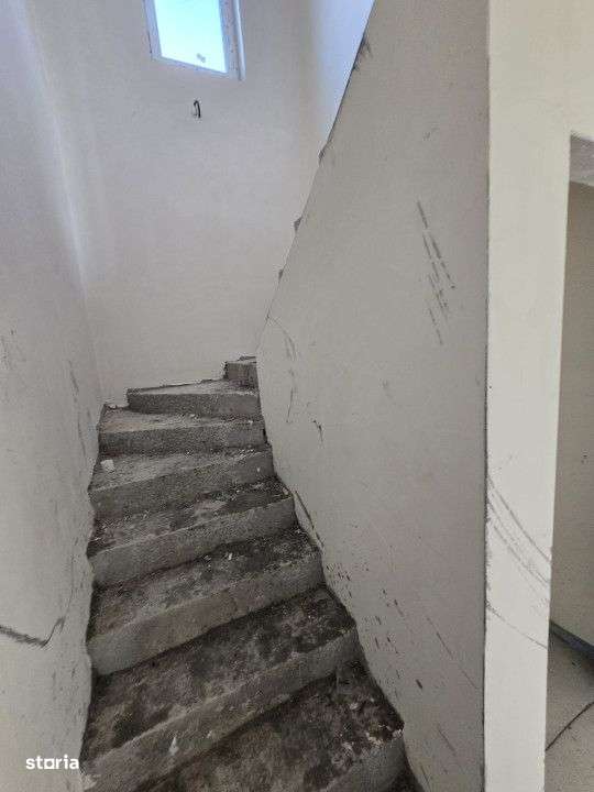 Duplex de vanzare, 4 camere, 120mp, 330mp teren, parcare,zona Chinteni - Imagine principală: 5/7