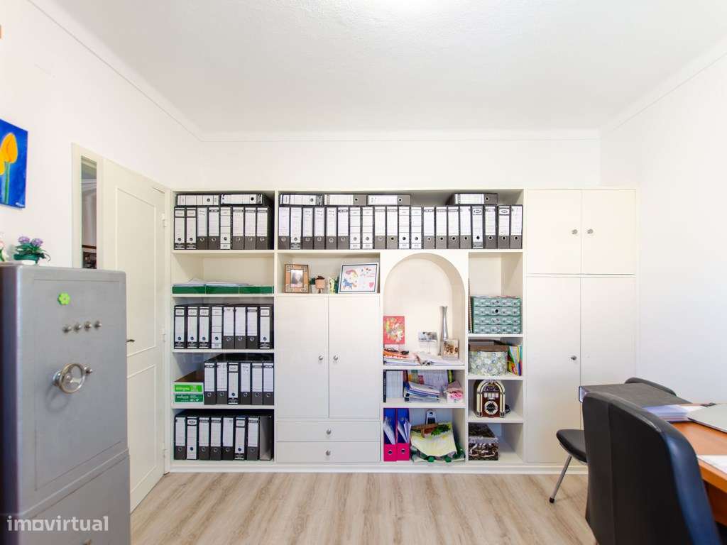 Moradia T6+1 renovada em Benavente-27