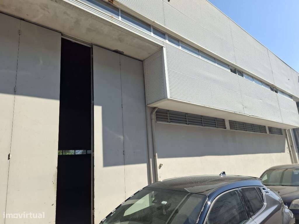 Pavilhão Industrial - Azurém-16