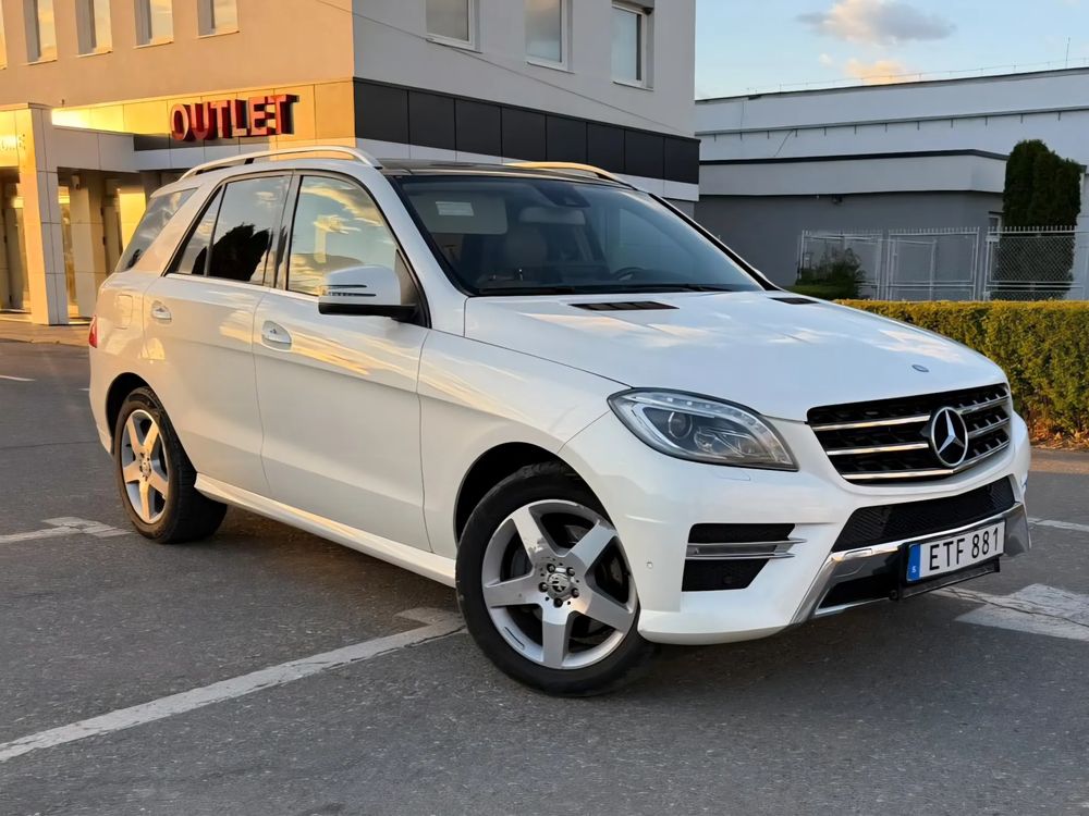 Mercedes-Benz ML W166 [2011 - 2015] 350 BlueTEC 4MATIC 7G-TRONIC Edition 1 2012