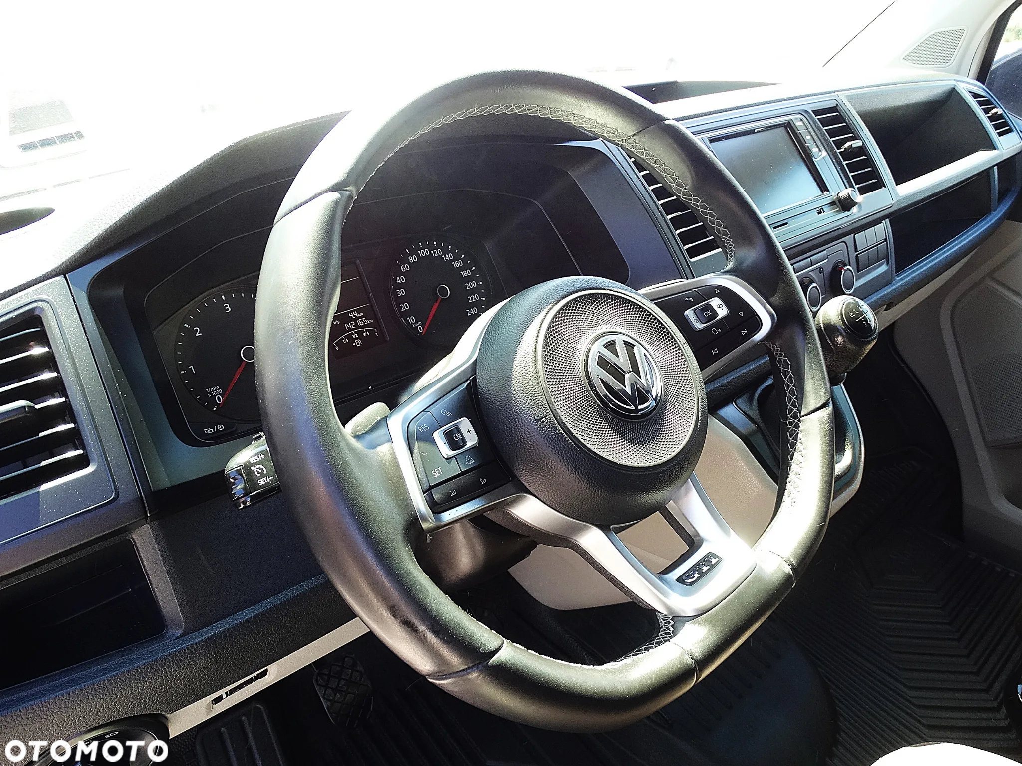 Volkswagen Transporter California Beach Edition - 17