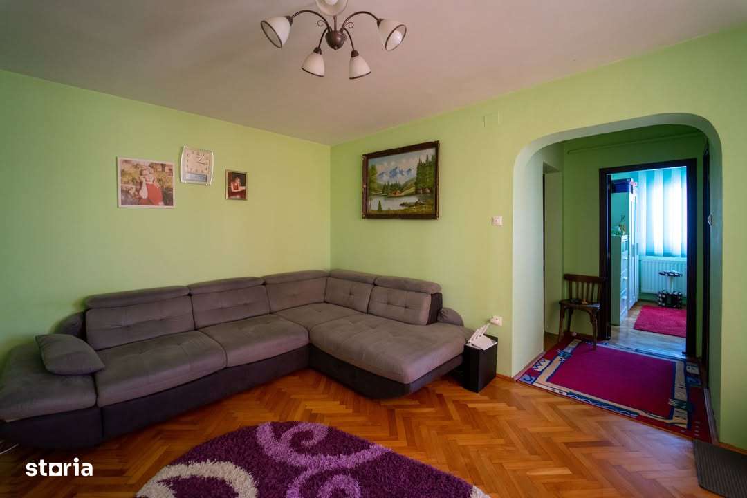 Apartament 4 camere cu centrala zona Vlaicu 75.500 negociabil-0