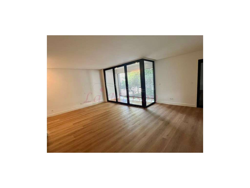 3 Apartamentos T2+1-8