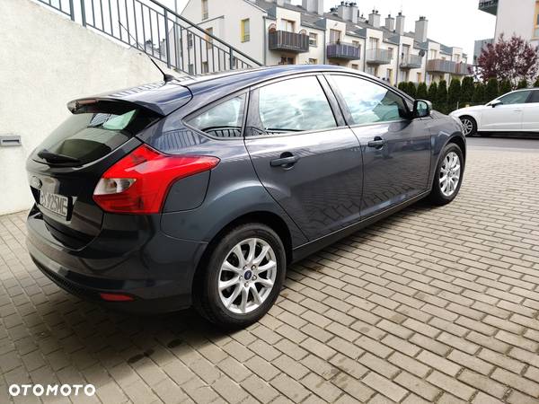 Ford Focus 1.6 Trend - 5