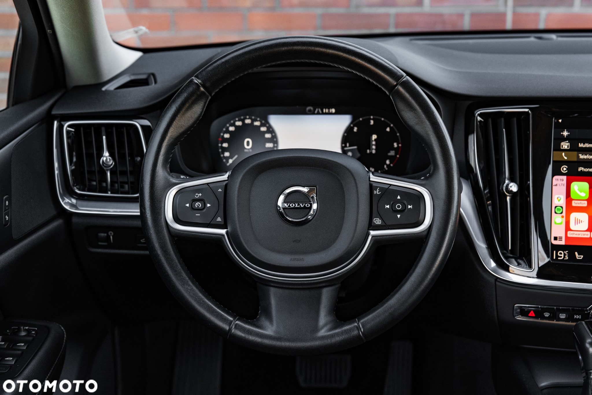 Volvo V60 D4 Geartronic Momentum - 36