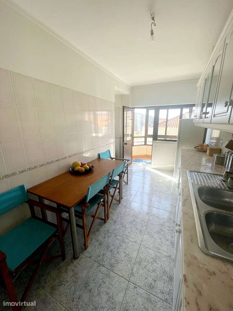 T4 com Estúdio em Bonito Prédio-7