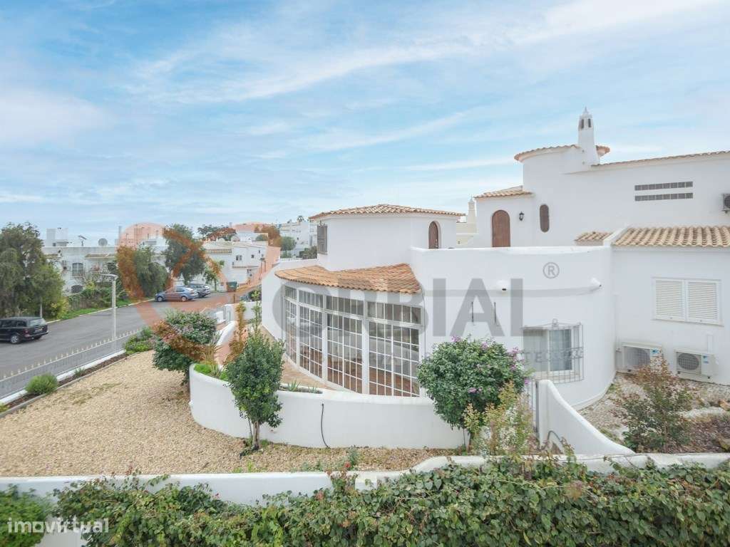 Moradia para venda em Albufeira com 6 quartos e piscina-58