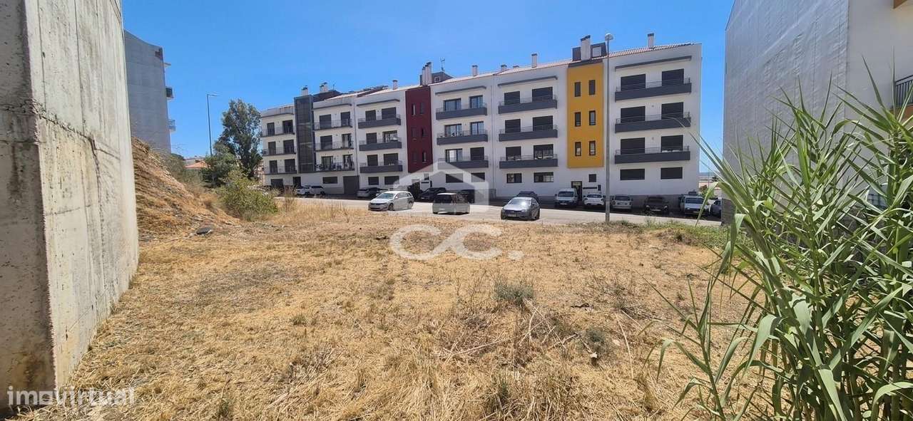 Terreno para Construção de Edifício Habitacional em Vila Nova da Barqu-16