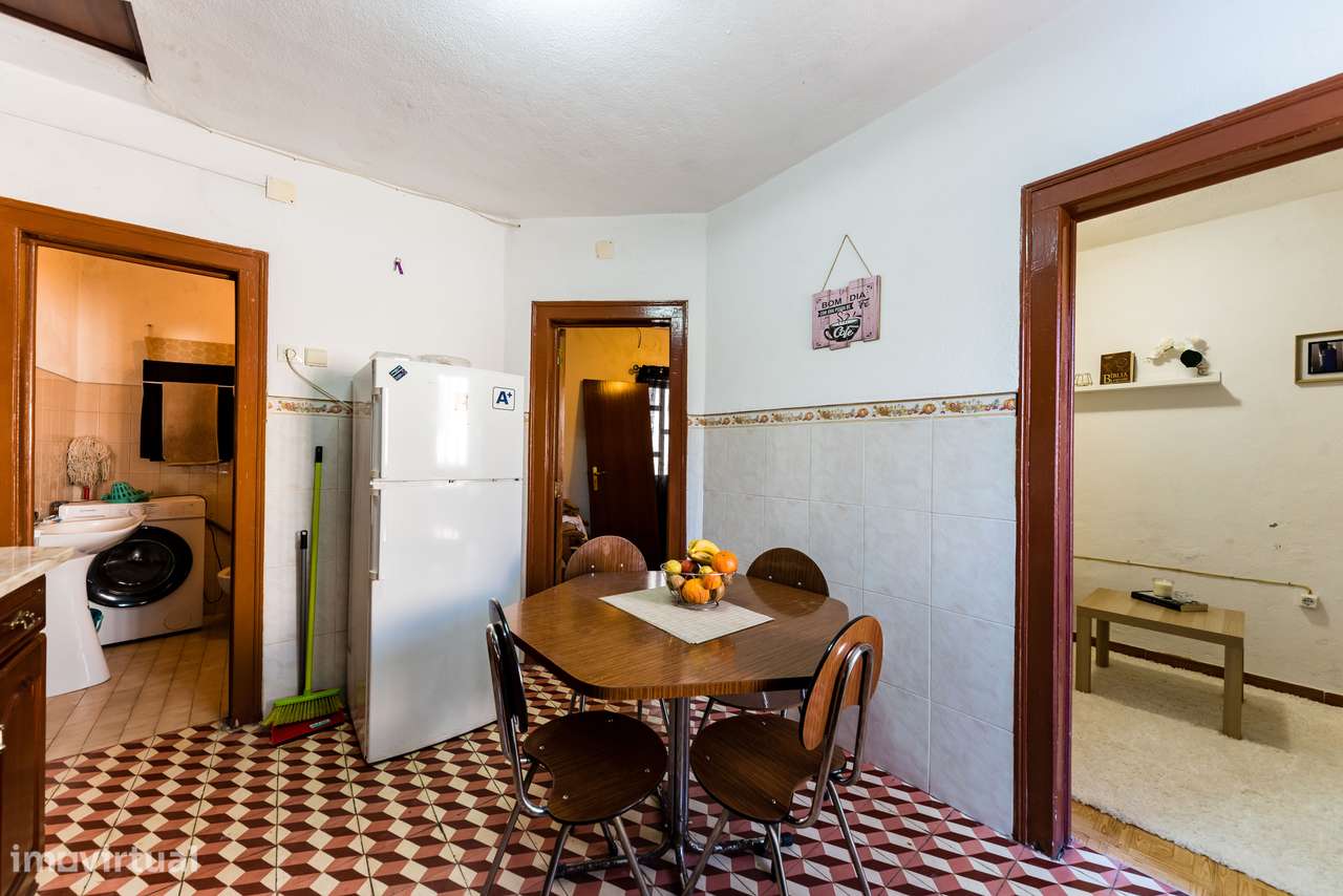 MORADIA T1 + ANEXOS E TERRENO | BEMPOSTA | ABRANTES-29