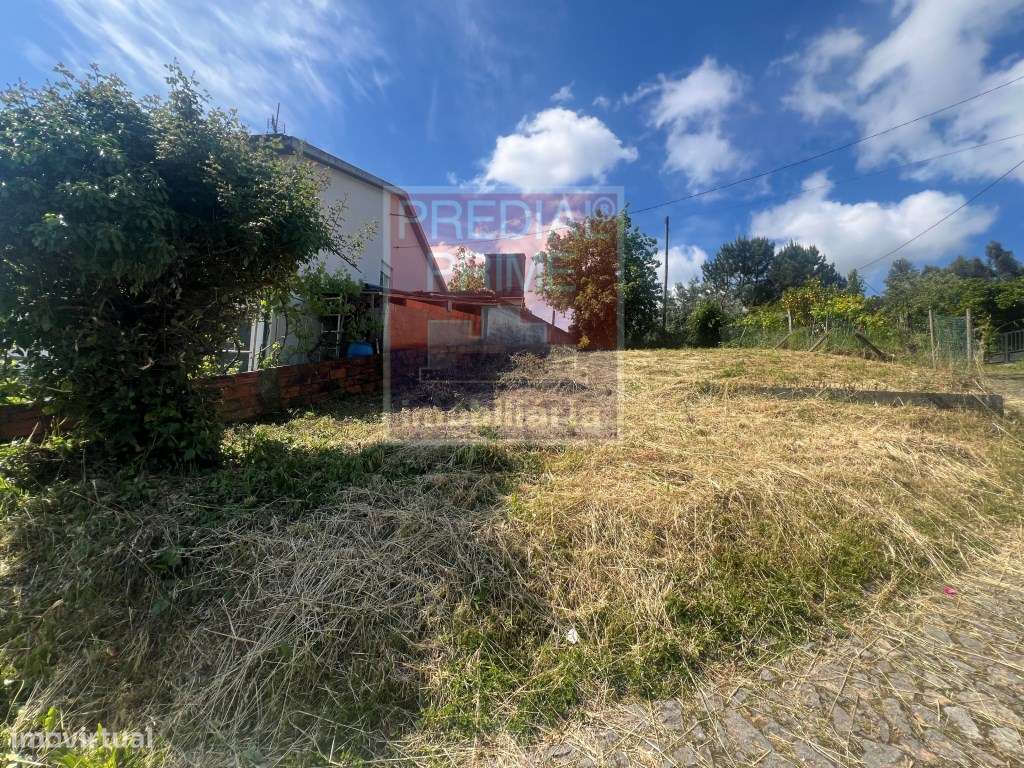 MORADIA INDEPENDENTE COMPOSTA POR 2 CASAS EM CANELAS AROUCA-6