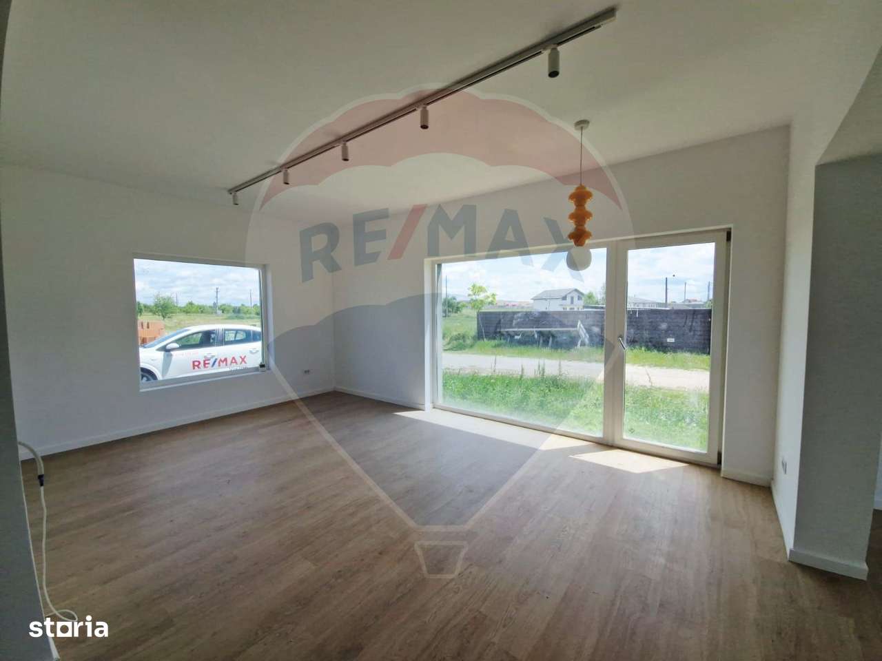 Casă / Vilă - 132,5 mp  , teren - 264 mp  / zona Cârcea - Imagine principală: 5/20